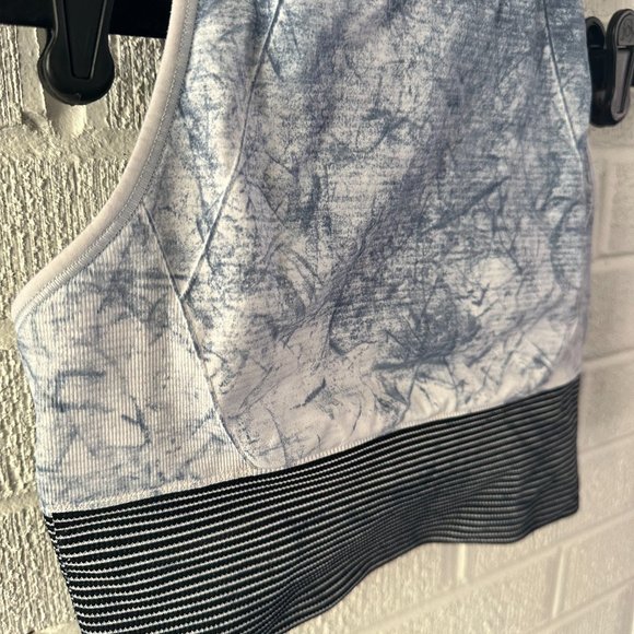 lululemon crop top sports bra, 4 - Picture 4 of 8